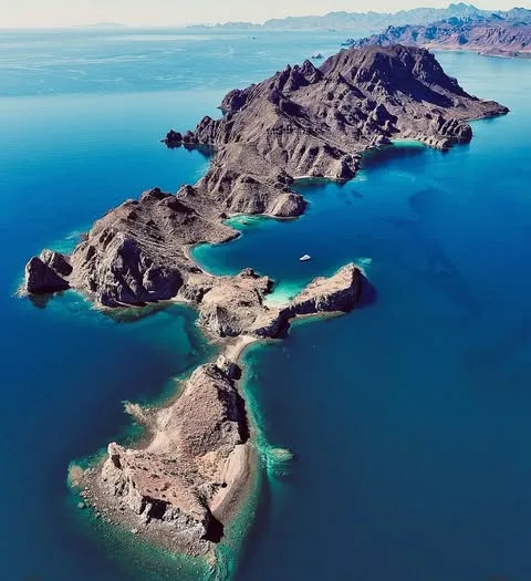 danzante island